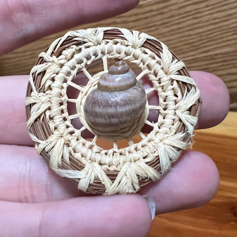 Vintage Handmade Woven Round Brooch W Seashell Lapel Pin MCM Cottage Core